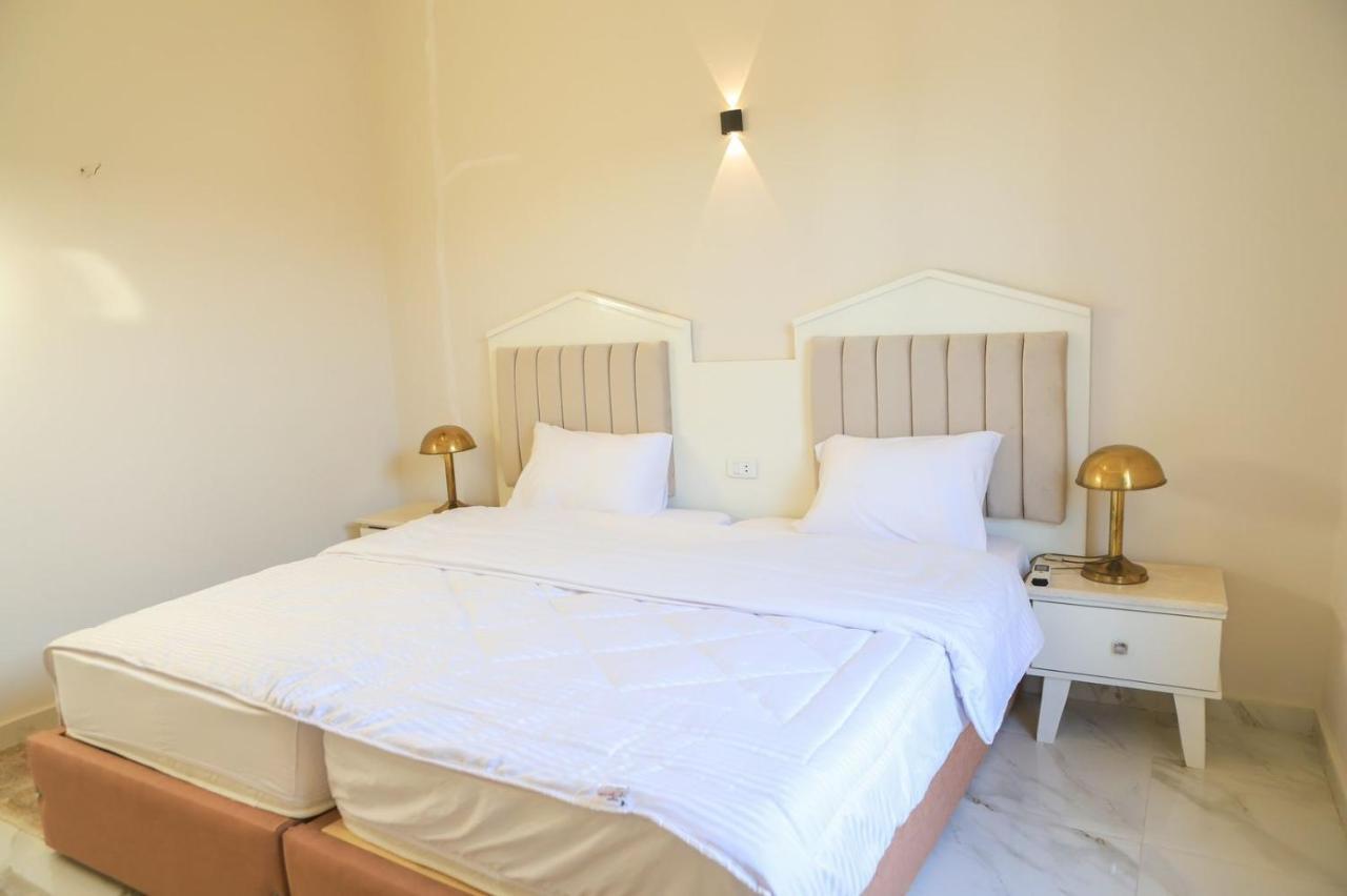 Royal Nile Villa - Pool View Apartment 1 Луксор Екстер'єр фото