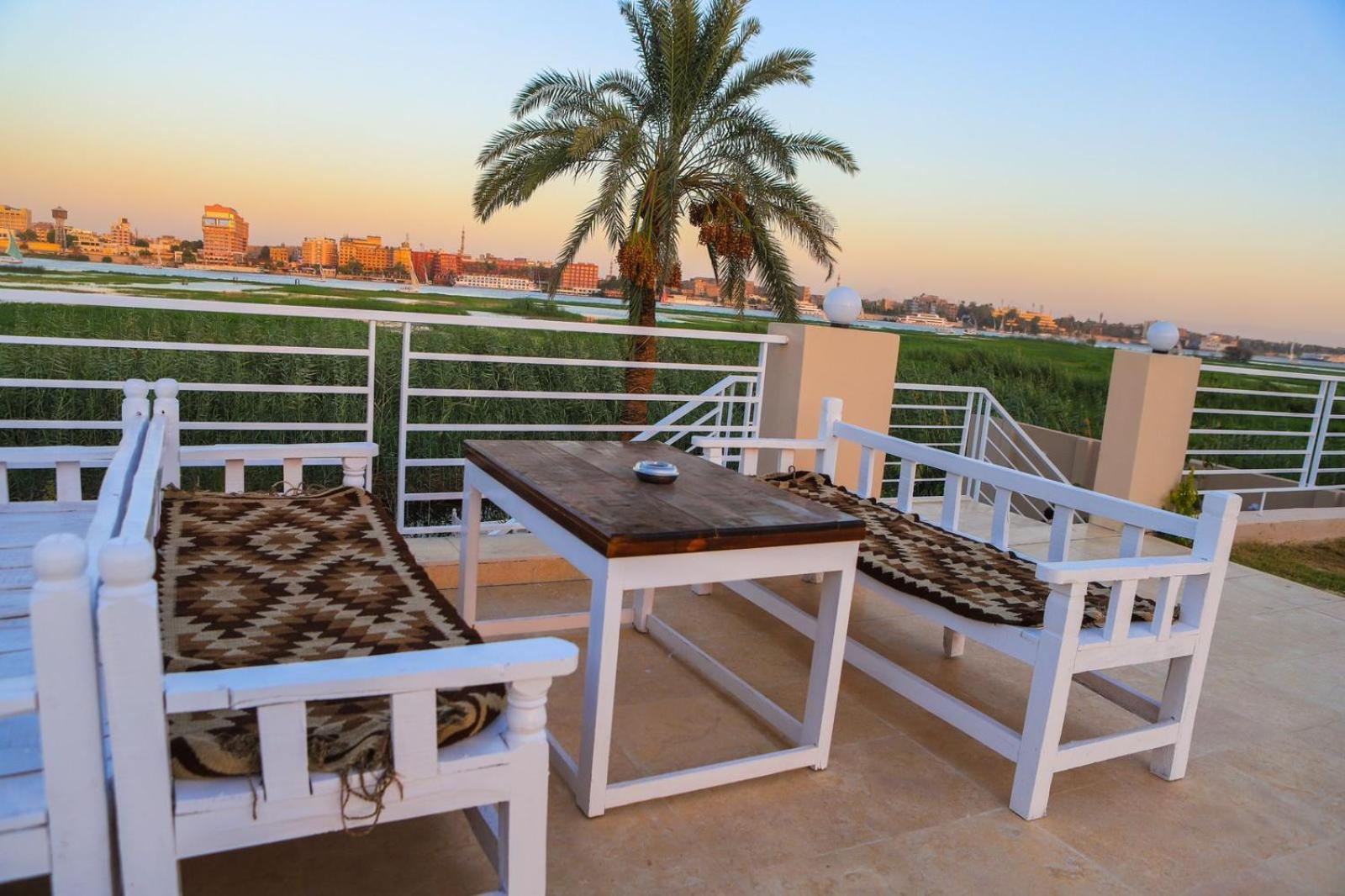 Royal Nile Villa - Pool View Apartment 1 Луксор Екстер'єр фото
